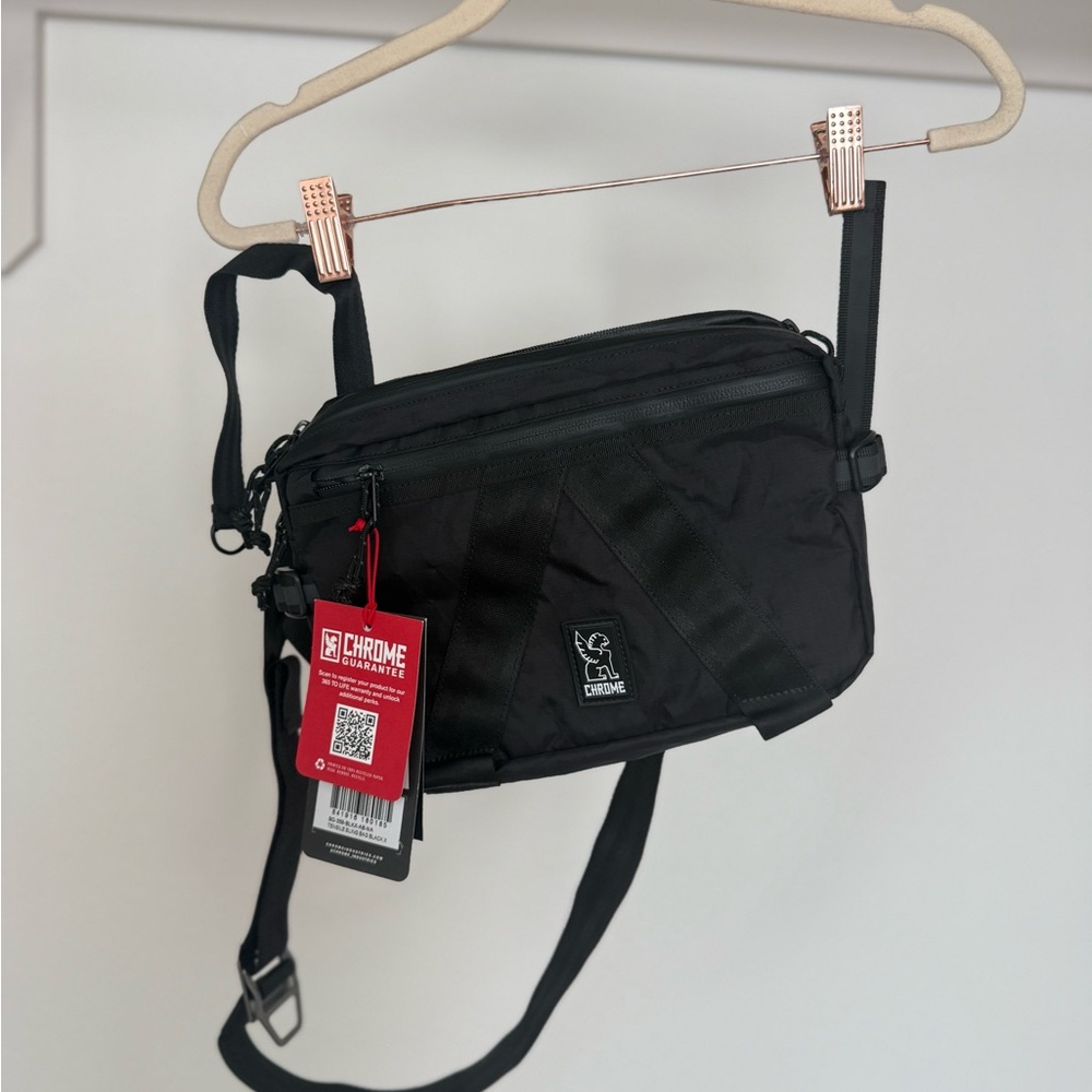 Chrome Tensile Sling Bag 7L Black w/ Iridescent Buckle New with Tags
